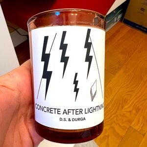 CONCRETE AFTER LIGHTNING
7 OZ CANDLE